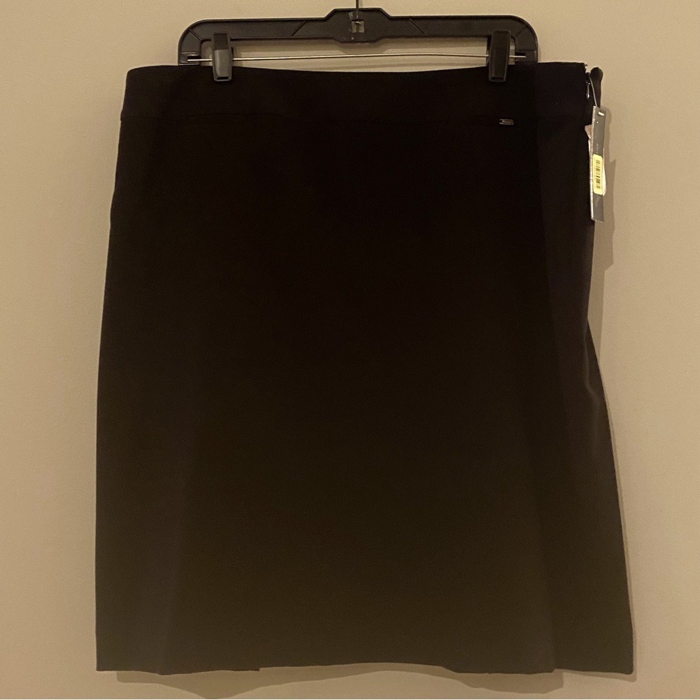 TAHARI Classic Black Women's Skirt Plus Size 18 NEW NWT - Picture 2 of 4